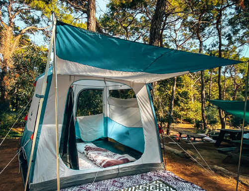 tent with zipper