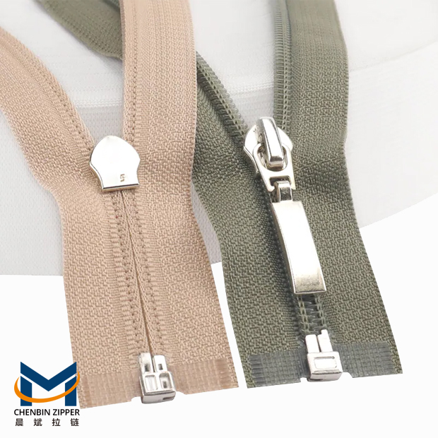 Open end Zipper with Cramper Slider1