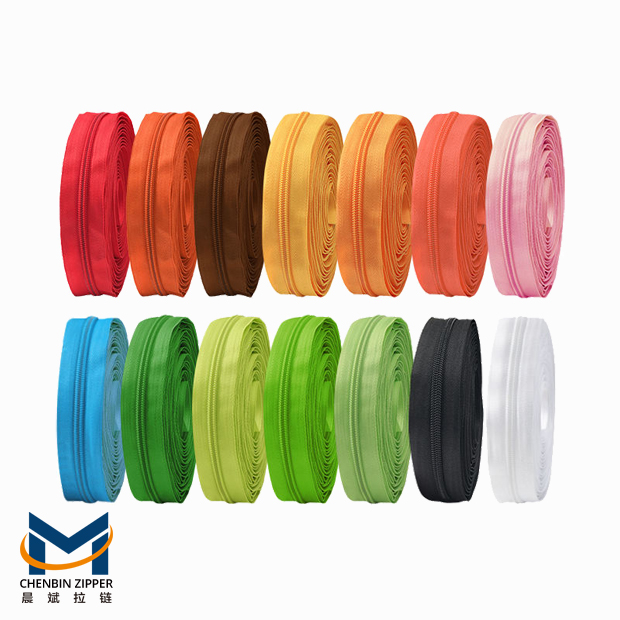 Nylon zipper manufacturing